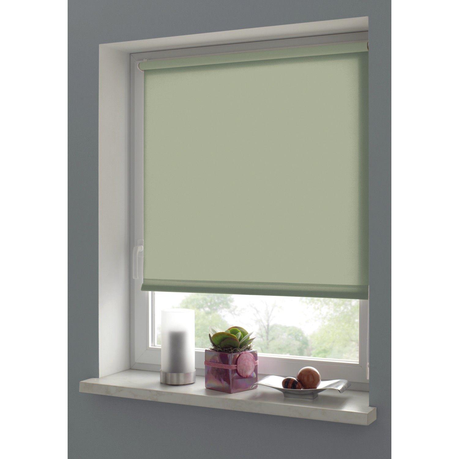 Gardinia EasyFix Rollo, 120x150 cm, mintgrün, lichtdurchlässig, am Fenster montiert.