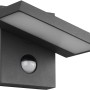 Moderne Trio LED-Außenwandleuchte Horton in Anthrazit mit Bewegungssensor.