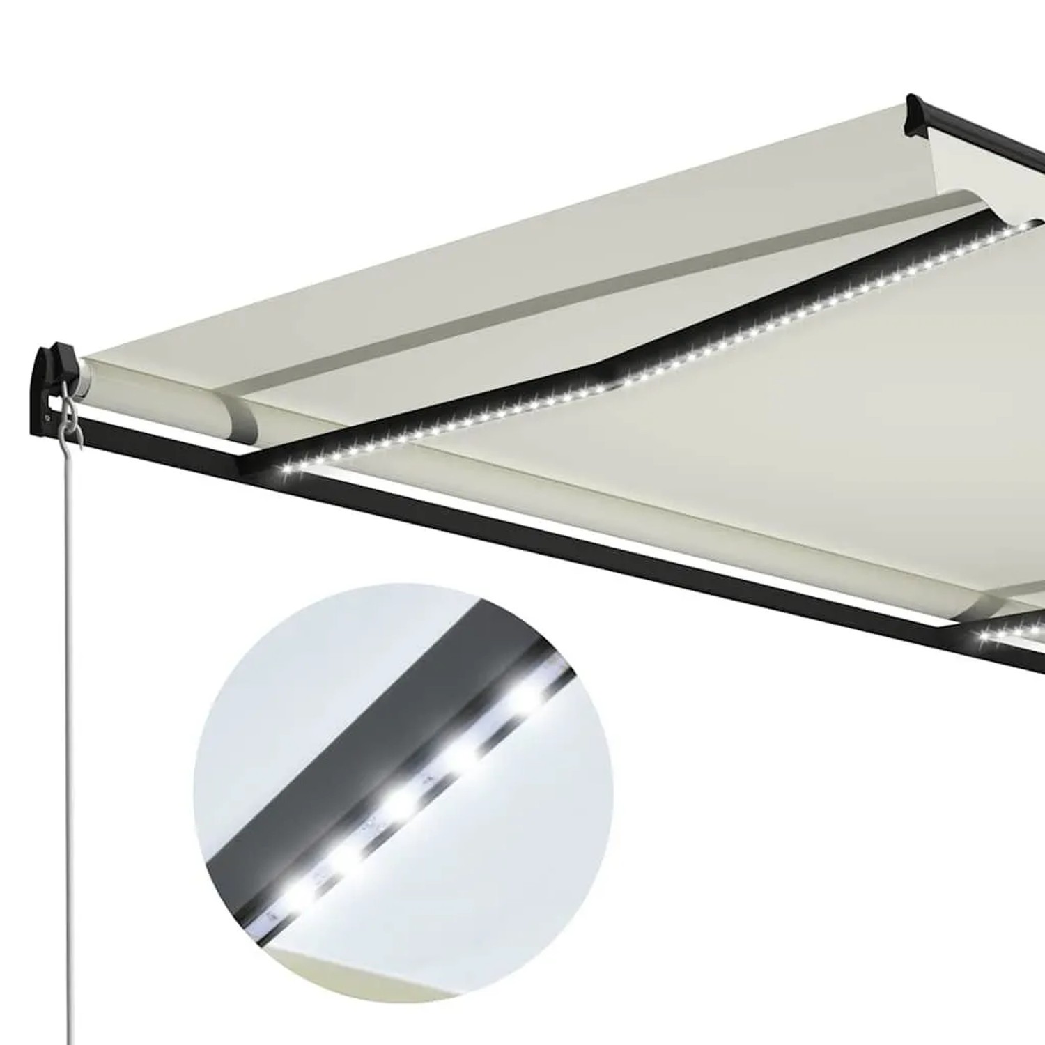 Cremefarbene manuelle Markise mit LED-Beleuchtung und grauem Aluminiumrahmen. Detailansicht der leuchtenden LED-Leiste.