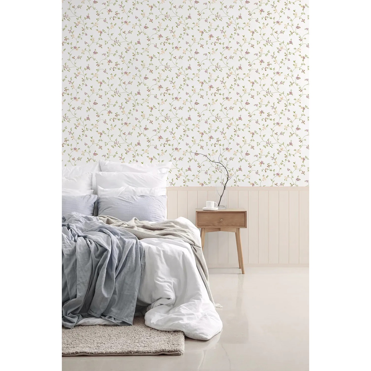 A.S. Création Vliestapete Wallpanel Blümchen Creme im Schlafzimmer.