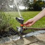 Gardena Comfort Regner bewässert Rasen. Impuls-, Kreis- und Sektorenregner im Einsatz.