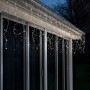 Konstsmide LED-Eisregen-Lichtervorhang, 80 warmweiße LEDs für Außen, batteriebetrieben.