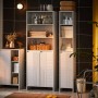 SoBuy Hochschrank BZR155-W: Weißer Badschrank mit Wäschesack und Fächern für Badutensilien.
