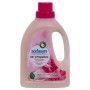 Sodasan Duft- & Pflegespülung 750 ml, rosa Kunststoffflasche mit pinkem Deckel und Magnolien-Design.