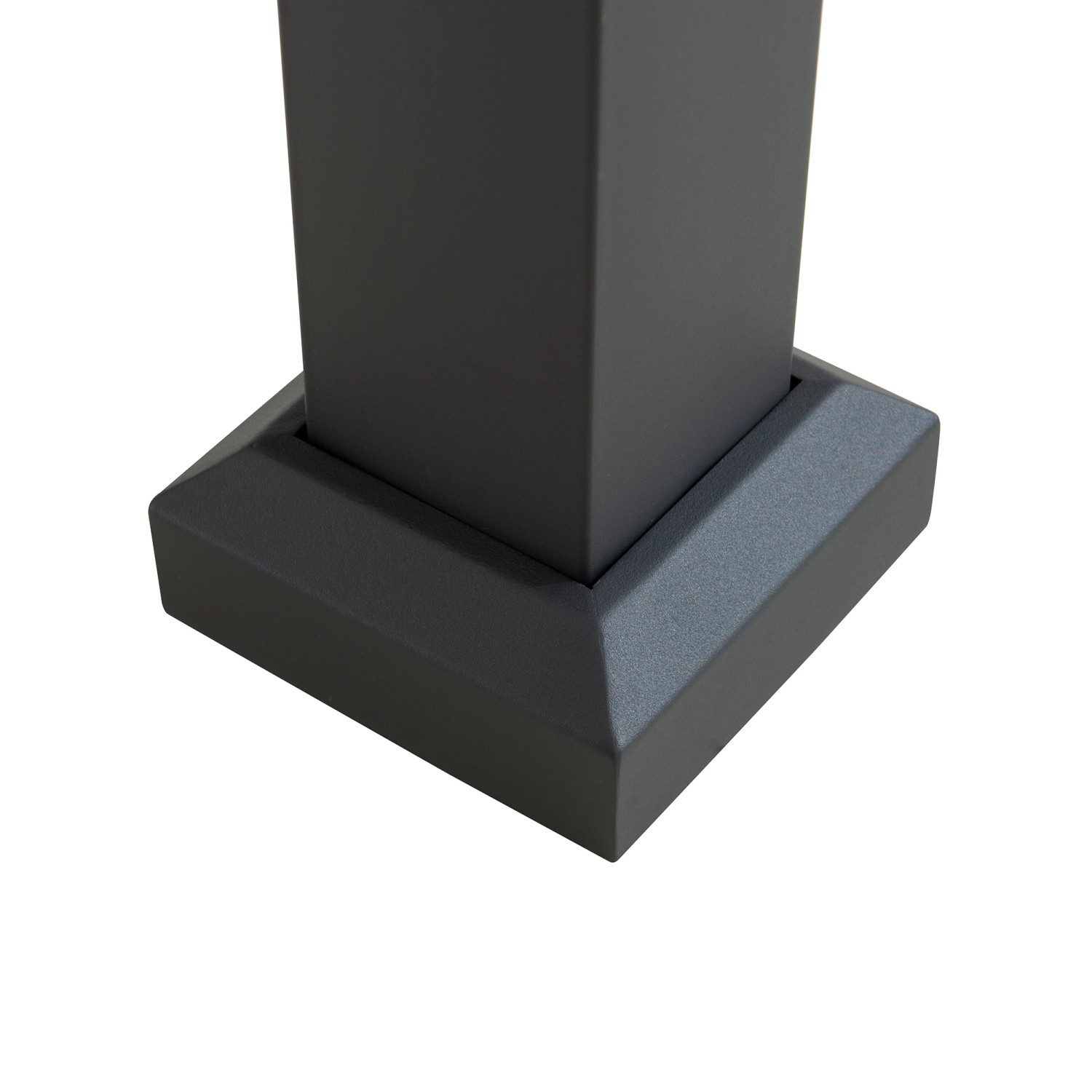 Detailaufnahme des anthrazitfarbenen Stahlfußes vom Sunjoy Gazebo Pasu Pavillon.