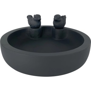 Dunkelgraue Vogeltränke (Ø 22 cm) mit zwei Vogel-Figuren als Gartendeko.