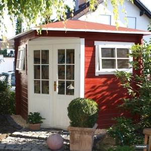 Imprägniertes 5-Eck Gartenhaus Sunny-A Natur, 200x200 cm, mit Doppeltür und Fenster. Holz-Gartenhaus im Garten.