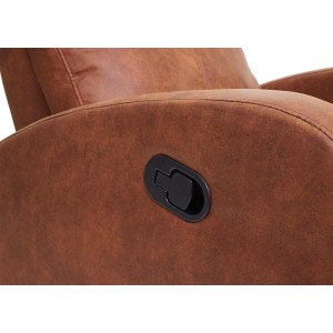 Detailaufnahme: Brauner MCW Fernsehsessel mit Verstellhebel für Relaxfunktion.