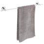 Wenko Badetuchstange Uno Isera, 60 cm, silber glänzend mit grauem Handtuch.