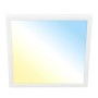 Weiße, flache Briloner LED-Deckenleuchte Kada mit einstellbarer Farbtemperatur.