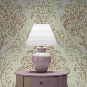 Tadessi Vliestapete Ornament M1-No.4350 in Weiß mit goldenen Barock-Mustern, als elegante Wanddekoration.