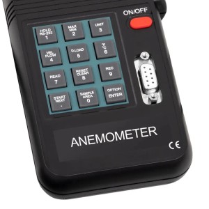 PCE Instruments Flügelradanemometer 007, ein Messwerkzeug mit Tastenfeld und Display.