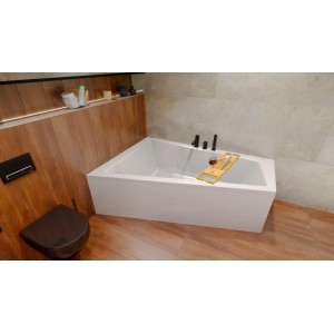 Weiße KOLMAN Eckwanne links 170x125 cm mit Bambus-Ablage und Wein in modernem Bad. Acryl-Badewanne.