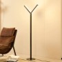 Moderne, dimmbare LED Stehlampe Ilian in Schwarz, 2-flammig für Wohnzimmer.
