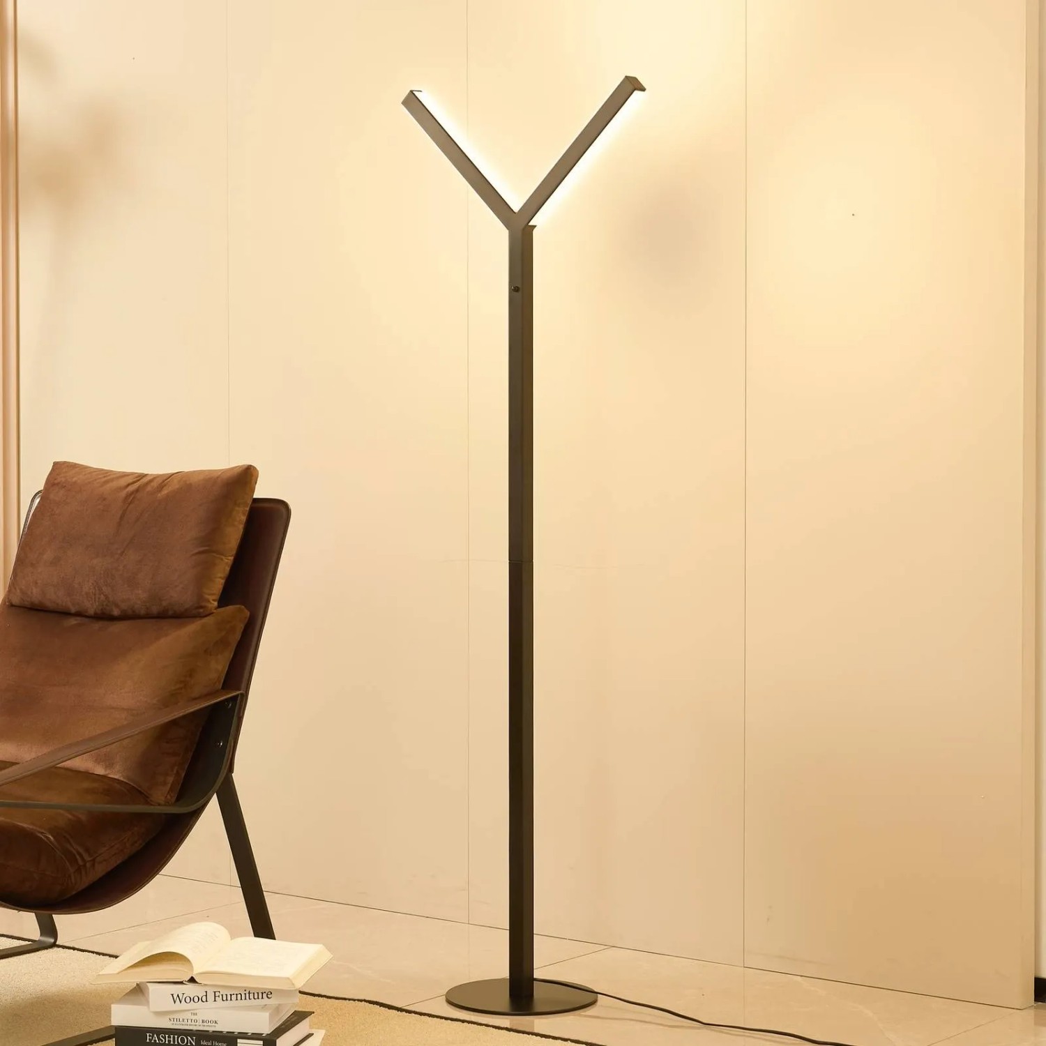 Moderne, dimmbare LED Stehlampe Ilian in Schwarz, 2-flammig für Wohnzimmer.