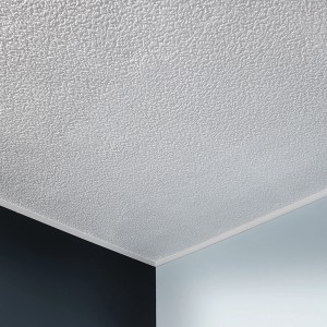 Weiße Decosa Deckenplatte Vienne mit feiner Struktur, geeignet für Zierprofile und Decken.
