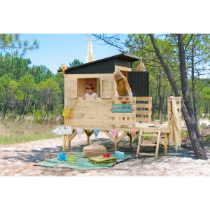 Soulet Kinderspielhaus Oakland aus Holz mit Stelzen, Terrasse und Pultdach. Ideal zum Spielen im Garten.