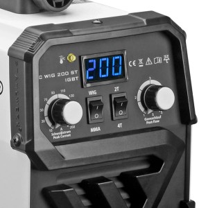 Detailaufnahme: STAHLWERK WIG 200 ST Schweißgerät mit Bedienelementen und digitaler Anzeige.