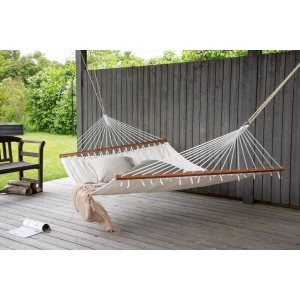 Offwhite Hängematte Hedvig: Gartenmöbel zum Entspannen im Garten oder auf der Terrasse.