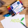 Staedtler Handlettering Set mit 12 Doppelfasermalern in verschiedenen Farben.