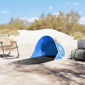 Azurblaues Pop Up Strandzelt auf Sandstrand. Schneller Aufbau, idealer Sonnenschutz für Camping & Outdoor.