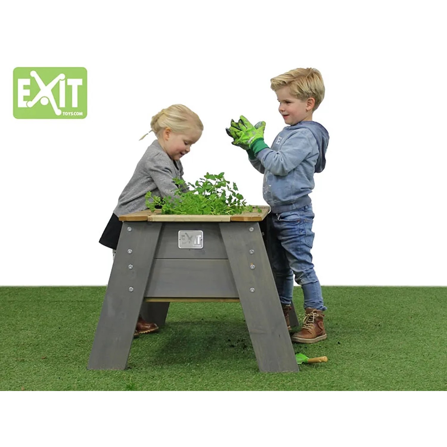 EXIT Aksent Hochbeet L aus Holz mit zwei Kindern beim Gärtnern.
