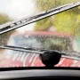 BOSCH ClassicWiper 550UE Wischblatt im Einsatz auf einer Windschutzscheibe.