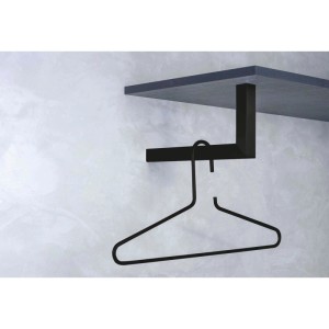 Schwarzer Edelstahl Garderobenhalter, 300x150mm, unter Regal montiert, mit Kleiderbügel. Für Garderoben.