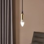 Eglo E14 LED Leuchtmittel in Kerzenform, 3,4 W, mit goldenem Sockel und neutralweißem Licht.