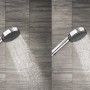 Hansgrohe Pulsify Select S 105 Handbrause Chrom mit 3 Strahlarten im Einsatz.