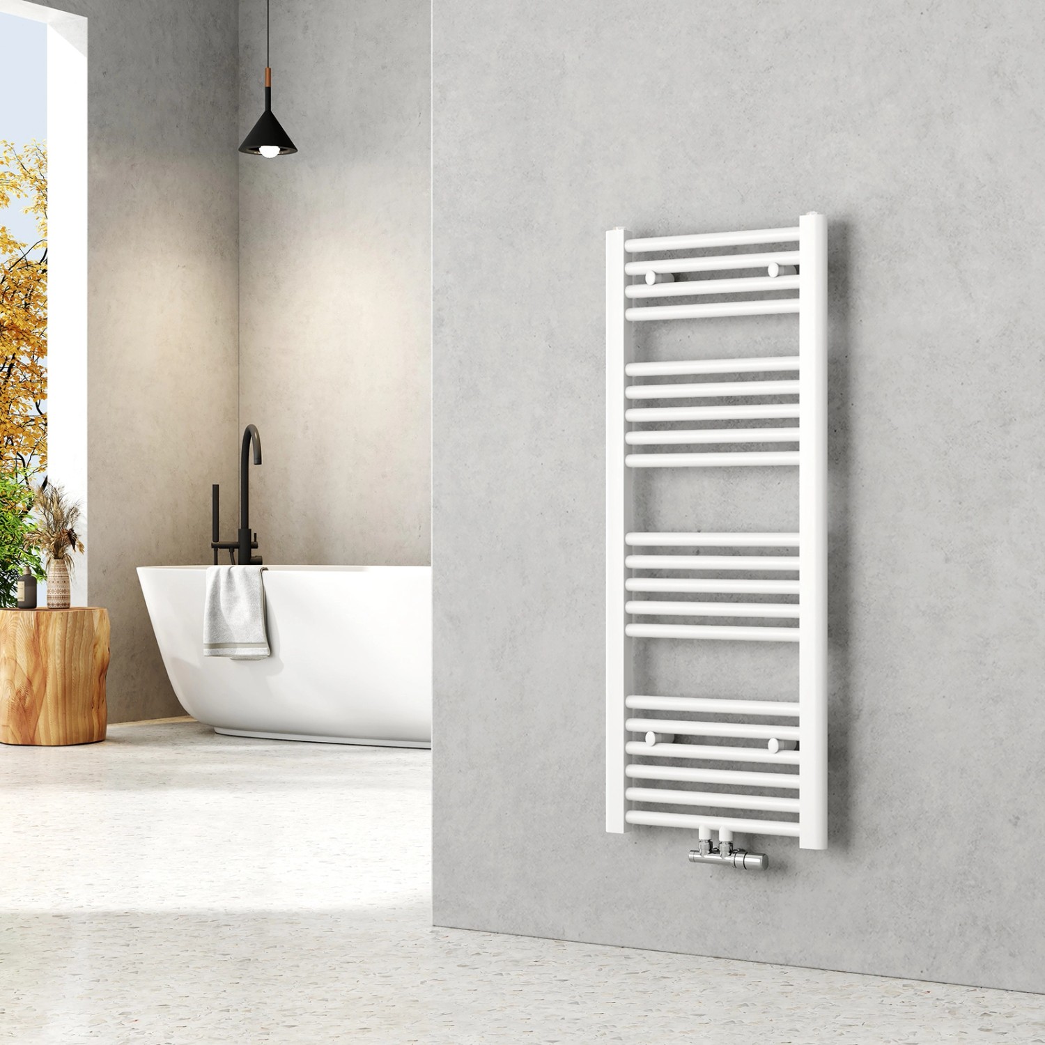 Weißer Emke Badheizkörper 100x40cm Handtuchwärmer im modernen Badezimmer.