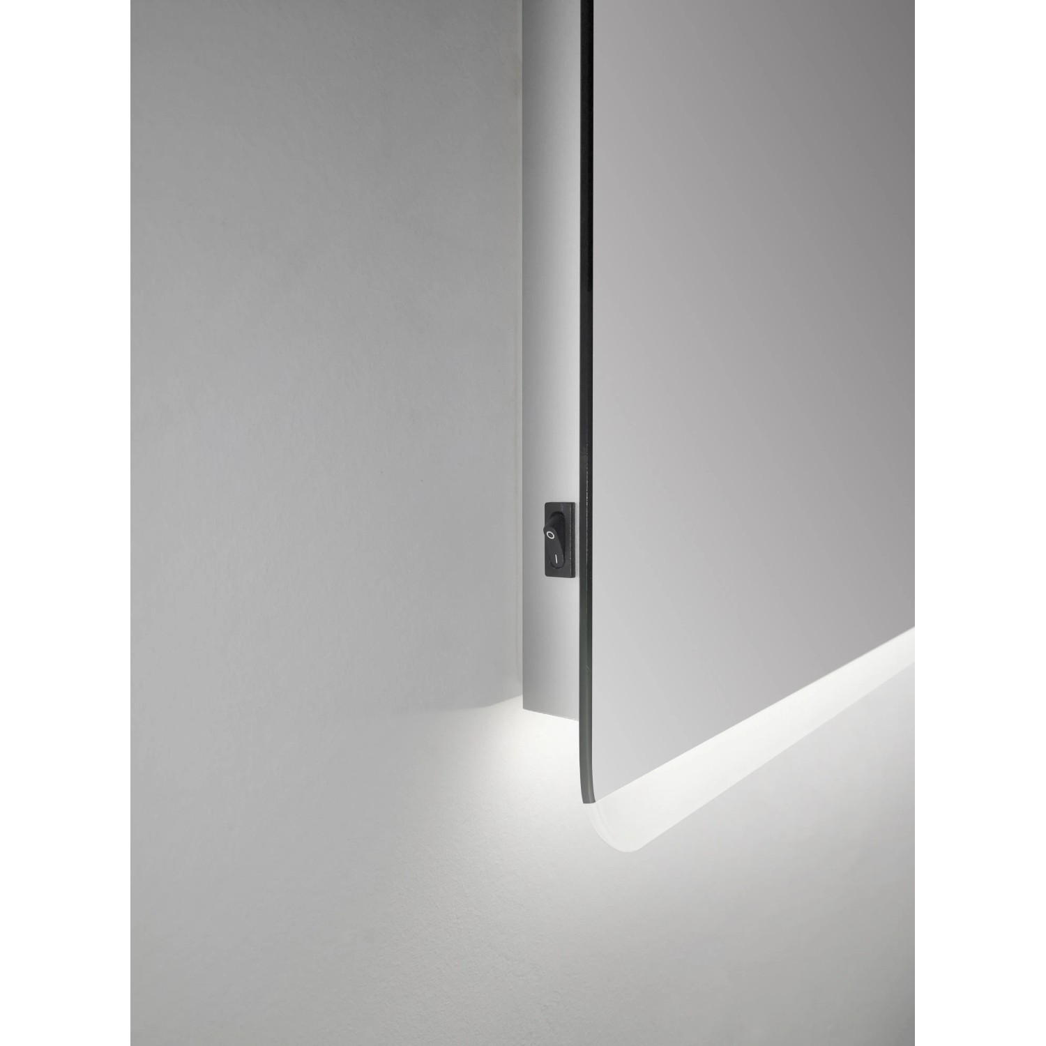 DSK Design LED-Lichtspiegel Chryst. Capelo, 50x70 cm, mit Lichtausschnitt und An-Aus-Taster.