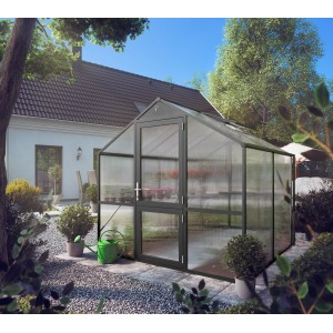 KGT Gewächshaus Rose, anthrazitgrau, 5,06 m², mit Tür und Dachfenster im Garten.