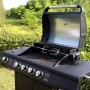 Taino Red Gasgrill mit elektrischem Drehspieß Rotisserie-Set für knuspriges Grillgut.