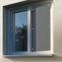 Grauer Gardinia Hitzeschutz (100x150 cm) am Fenster befestigt, für Blendschutz und Hitzereduktion.