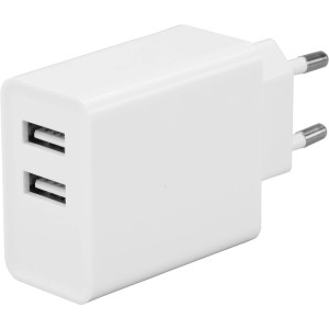 Weißer USB-Netzstecker mit zwei USB-Ports für das USB Universal-Reiseset.