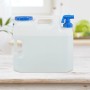 Weißer 18 L HDPE Wasserkanister mit blauem Schraubverschluss und Hahn für Camping & Outdoor.