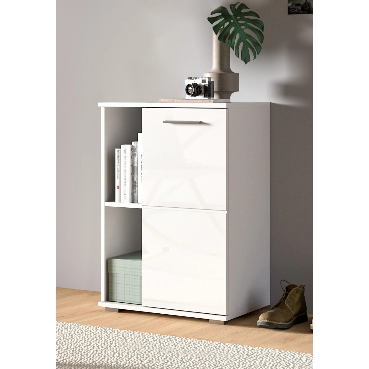 Weißer Hochglanz Schuhschrank Grazie mit offenen Fächern und Tür. Modernes Design für Flur und Stauraum.
