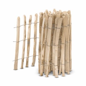 Stiltreu Staketenzaun aus Kastanie, 500x75cm, Lattenabstand 6-8cm, gerollt.