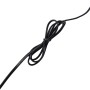 Schwarzes Kabel der Lucande Stehlampe Silka, aufgerollt und mit Kabelbinder fixiert.