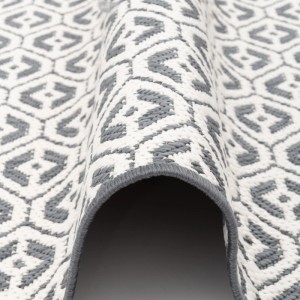 Grau-weißer Snapstyle In- und Outdoor Teppich Cape Cod, 200x300 cm, gerollt.