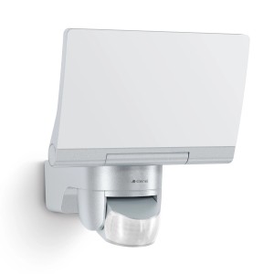 Steinel LED-Außenwandleuchte XLED Home 2 S Silber mit Bewegungsmelder.