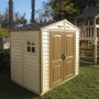Duramax Kunststoff-Gartenhaus StoreAll in Beige, 3,9 m², mit Doppeltür und Fenster.
