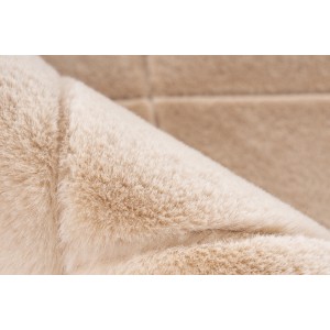 Detailaufnahme: Beiger Lalee Teppich Impulse (80x150 cm) mit gestepptem Muster und Kaninchenfell-Haptik.