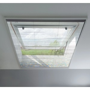 Avosdim Plissee Insektenschutzrollo für Dachfenster, 140x170cm, graues Netz, weißer Rahmen.
