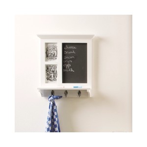 OBI Wandtafel Arnon, weiß, 45x41cm, mit Kreidefenster, 2 Fotoslots und 3 Haken. Praktisch und dekorativ.