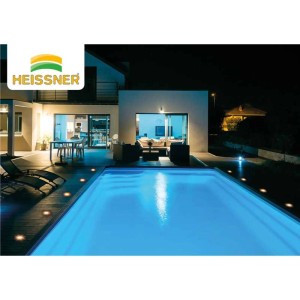 Quadratische Heissner SMART LIGHT Decklights 3W RGB aus Edelstahl am Pool beleuchten Garten.