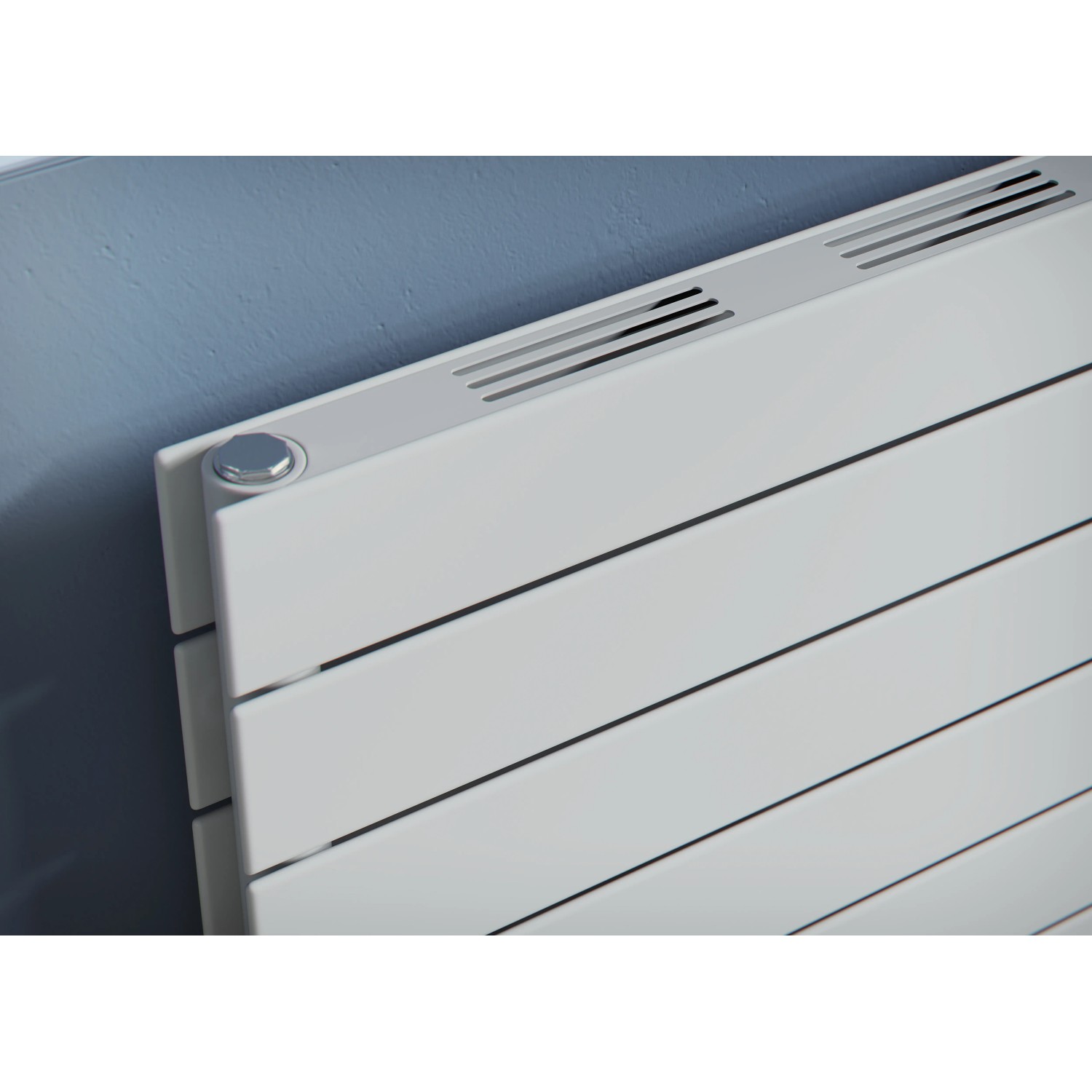 Weißer Ximax Raumheizkörper P1 Duplex Slimline Deluxe mit horizontalen Paneelen.