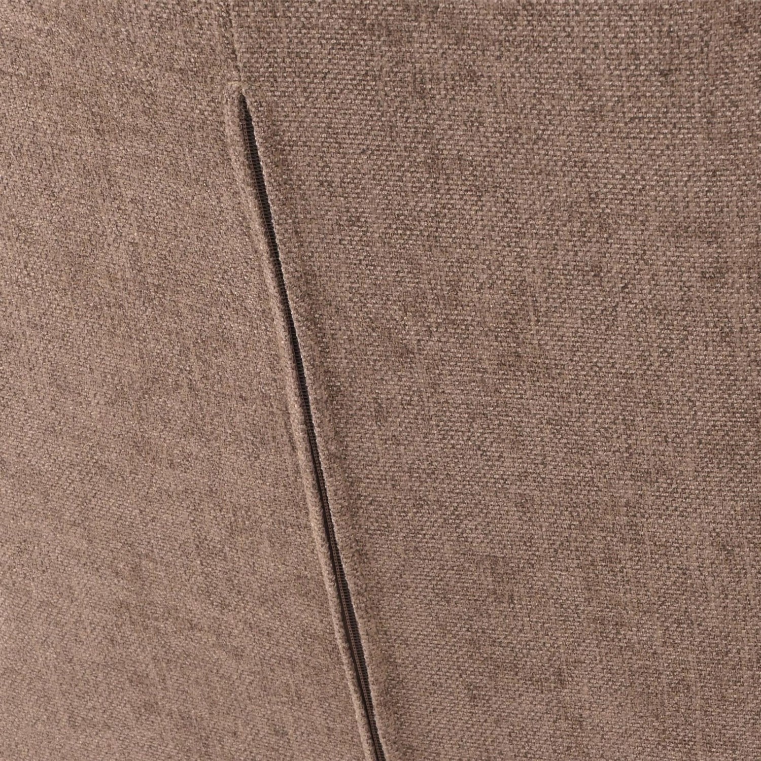 Detailaufnahme: Brauner MCW Schaukelstuhl N14, Stoffstruktur und Ziernaht sichtbar.