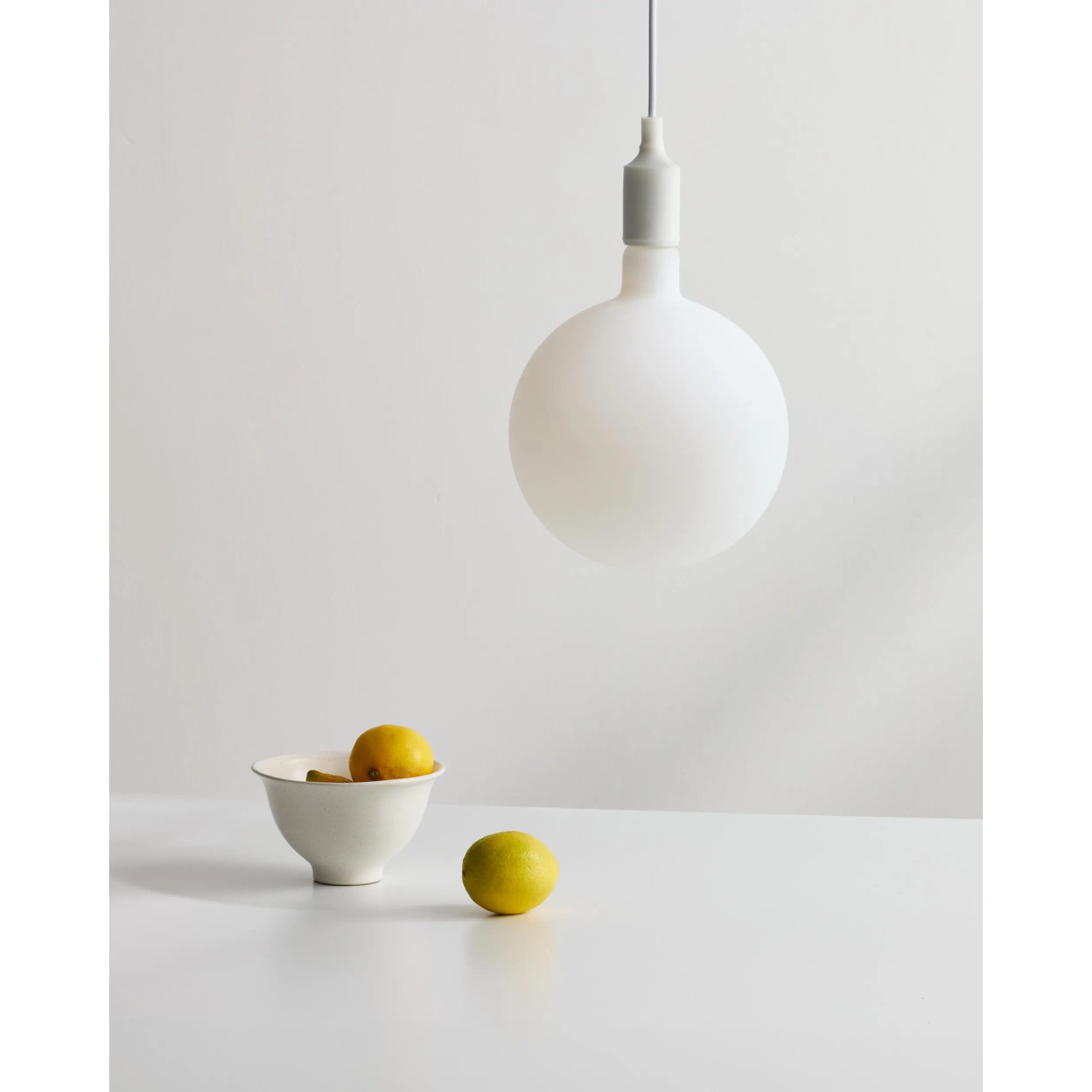 Osram LED Glühbirne Globeform G200 E27 7.3 W 2700 K 26 cm x Ø 20 cm kaufen bei OBI